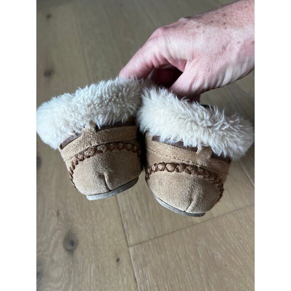Minnetonka Fur Booties Moccasin Girls Youth size 2 - Picture 4 of 8